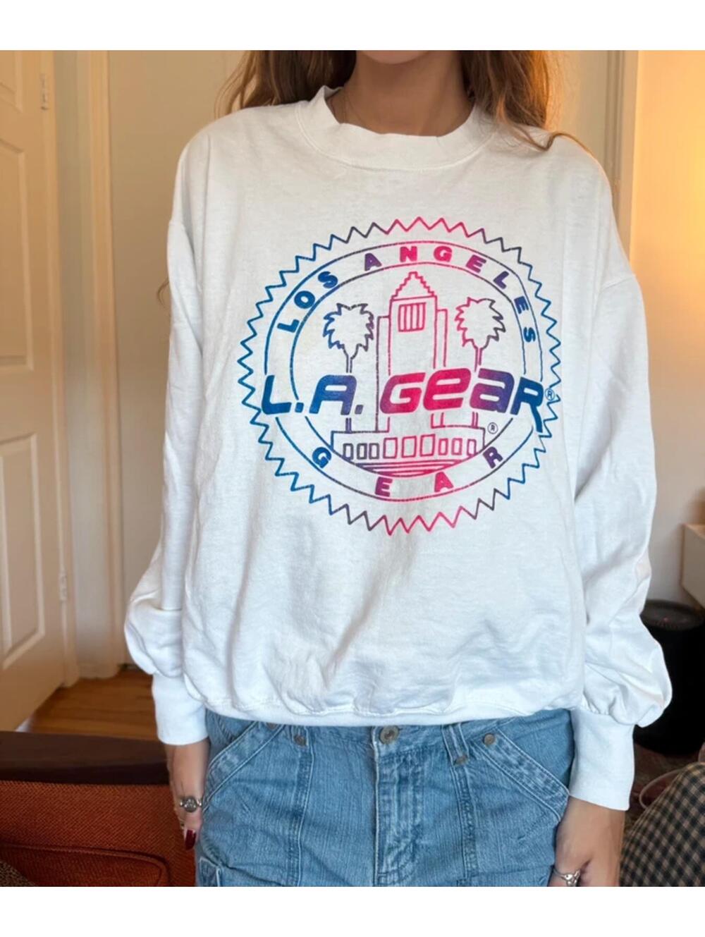 90s LA Gear cozy white & multicolored crewneck